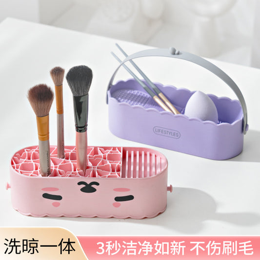 Blending Brush Stand and Cleaning Station | It's a Stand while you're blending and a cleanup station when you're done!