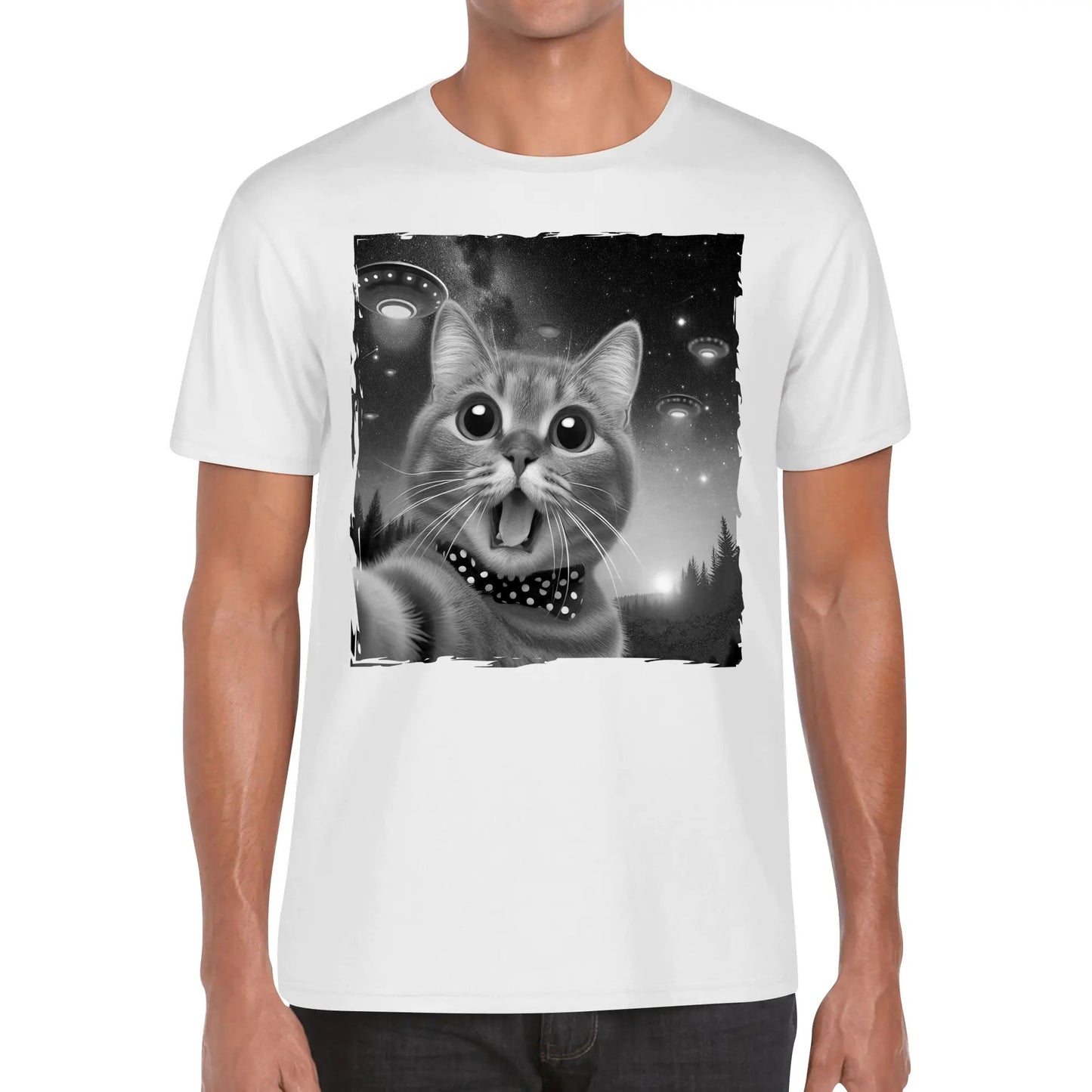 Cat Selfie - ALIENS! Men & Womens Super Soft 100% Cotton T-Shirts