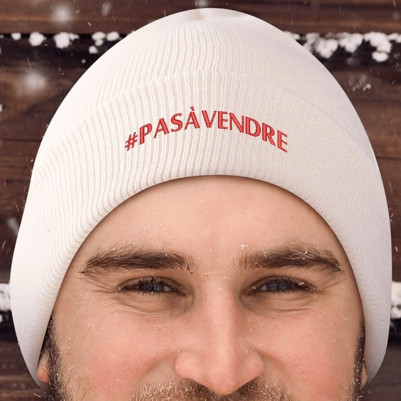 Canada n'est #PASÀVENDRE - Bonnet en tricot brodé dégradé rétro – Élégant et chaud pour l’hiver