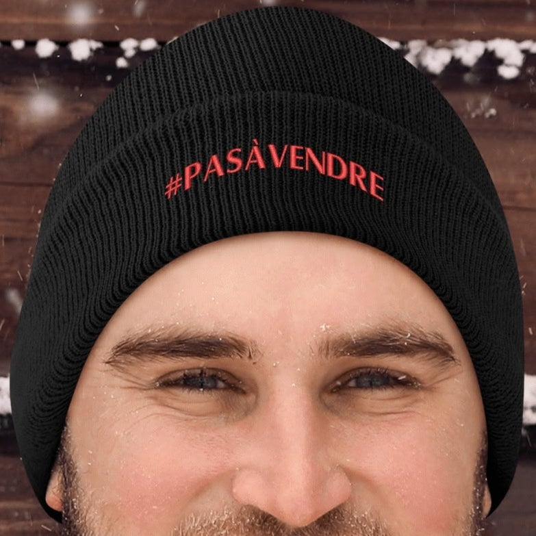 Canada n'est #PASÀVENDRE - Bonnet en tricot brodé dégradé rétro – Élégant et chaud pour l’hiver