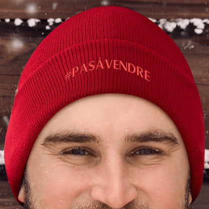 Canada n'est #PASÀVENDRE - Bonnet en tricot brodé dégradé rétro – Élégant et chaud pour l’hiver