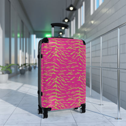 Suitcases Available in 3 Sizes (Small, Medium, & Large)